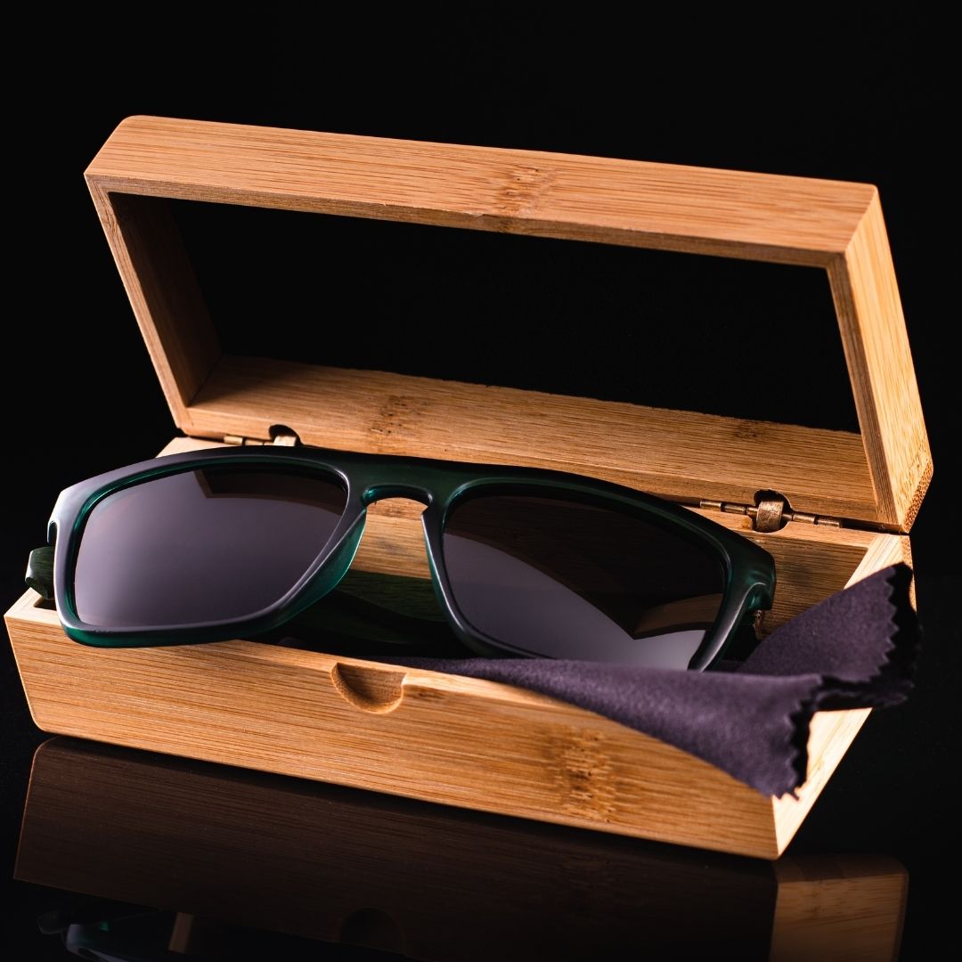 Bamboo Sunglasses Exective case